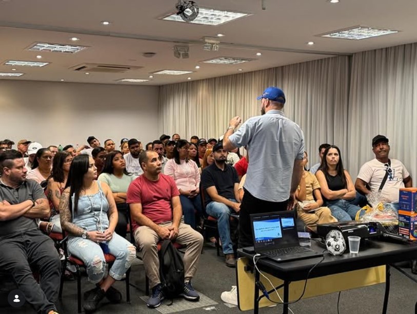 Treinamento H7 com equipe de posto em sala